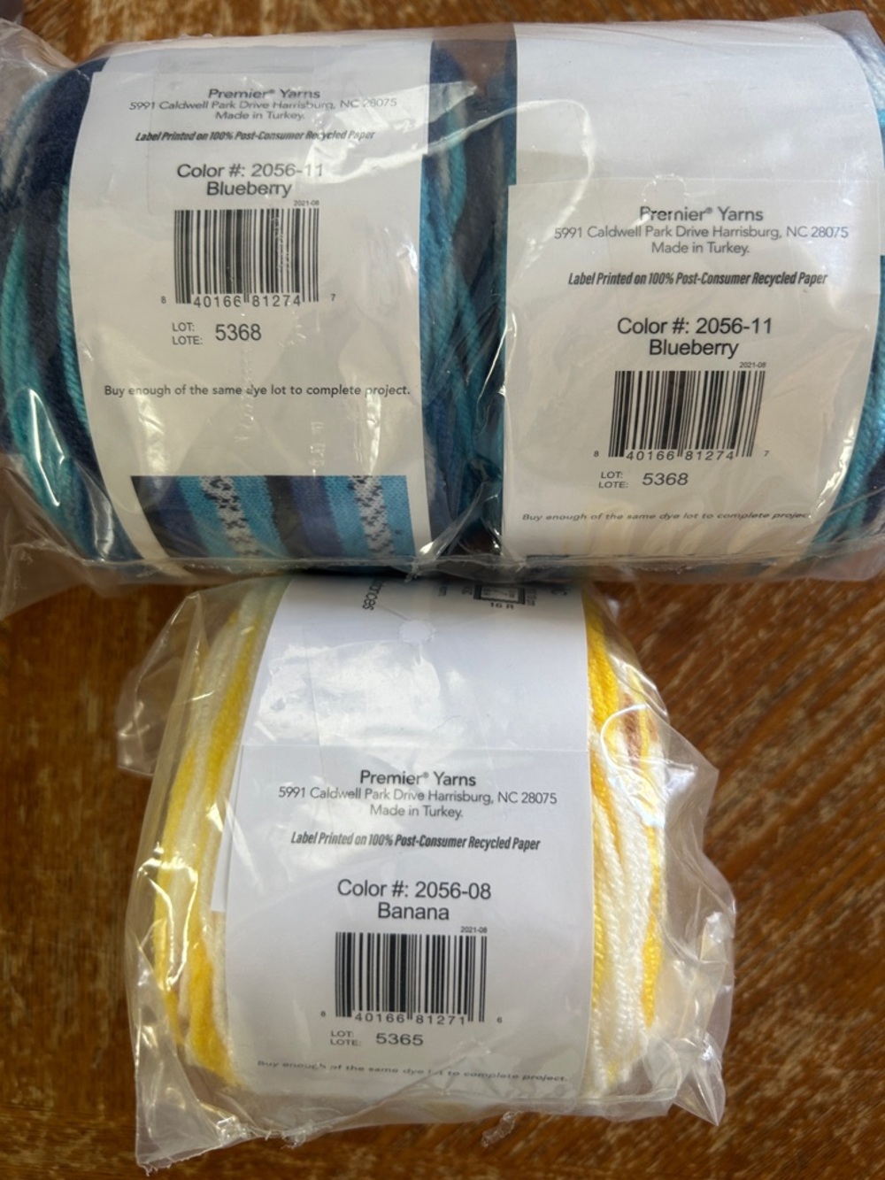 Premier Sweet Roll Fruits Variegated Blueberry & Banana Yarn - Picture 3 of 3